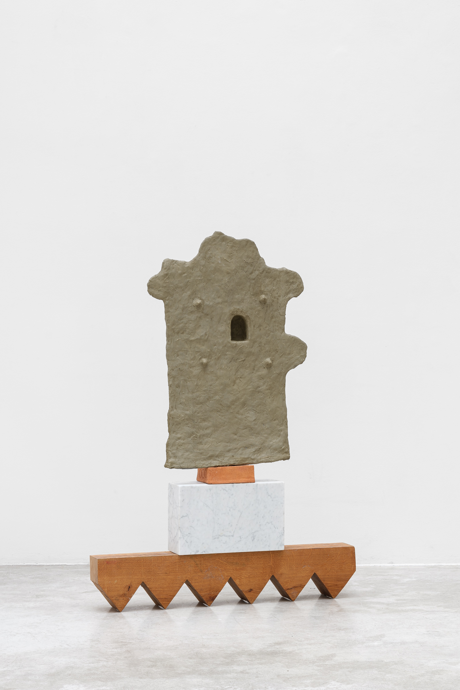 Post Arato-san, Edgar Sarin