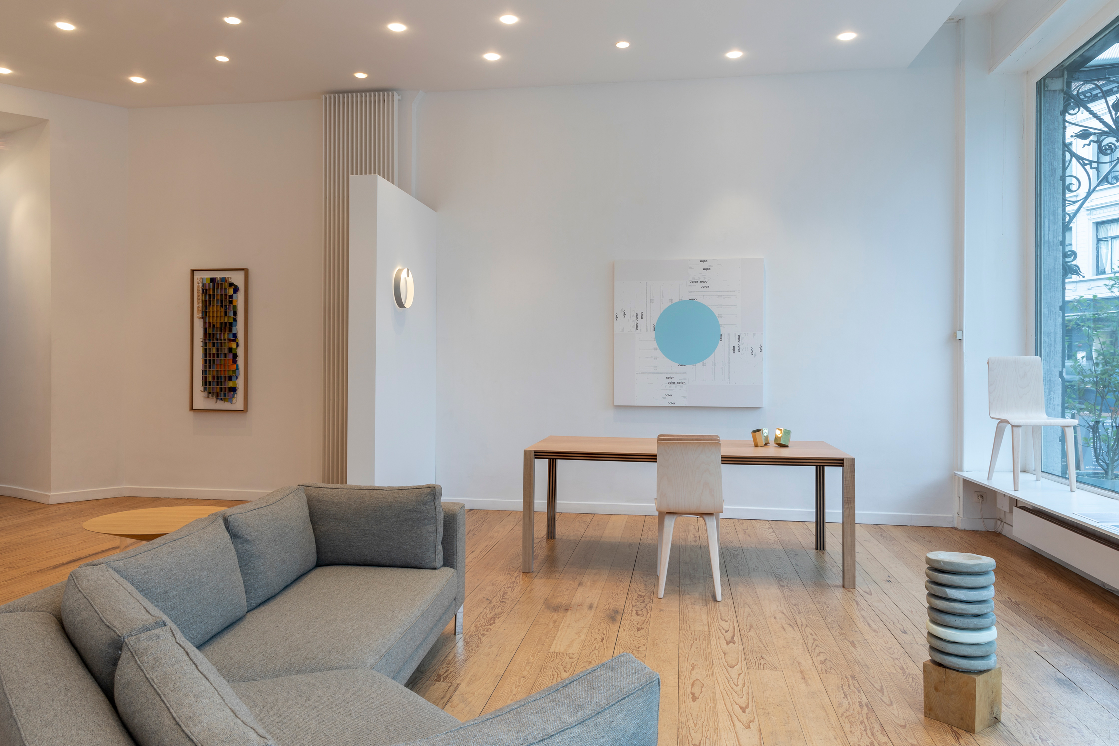 - Leaving Room - Exclusive furniture surrounded by a selection of artworks